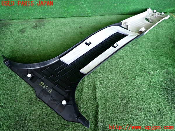 2UPJ-9228877670]BMW ミニ(MINI)クーパーD クロスオーバー(YT20)左センターピラートリム 中古_2