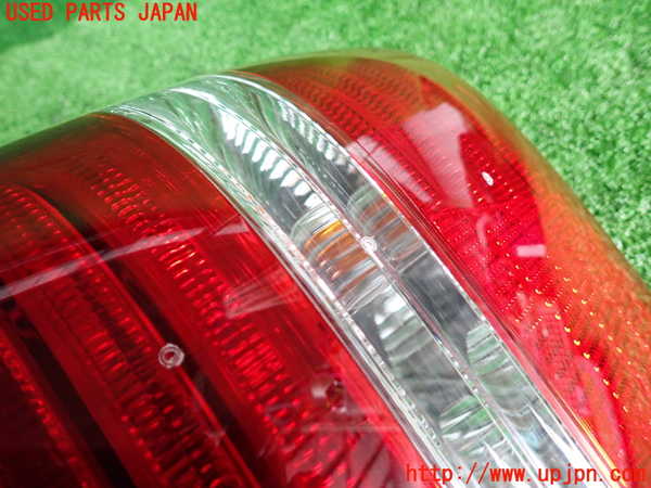 2UPJ-9228921530]セルシオ(UCF31)右テールランプ 中古_3