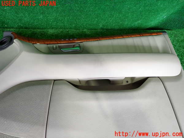 2UPJ-9228921234]セルシオ(UCF31)右前ドア内張り 中古_4