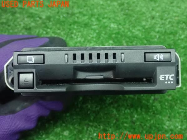 3UPJ=9228930503]ヤリス(YARIS) ハイブリッド(MXPH10)純正ビルトイン 86980-K0021 ETC車載器 中古_3
