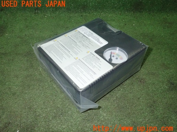 3UPJ=9228960625]レヴォーグ GT-H EX(VN5)純正 パンク修理キット 中古_3