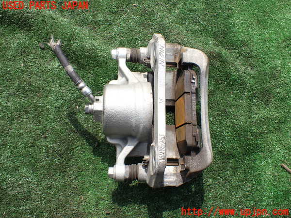 1UPJ-9228974080]ヴェゼル ハイブリッド(e：HEV)(RV5)右フロントキャリパー 中古_2