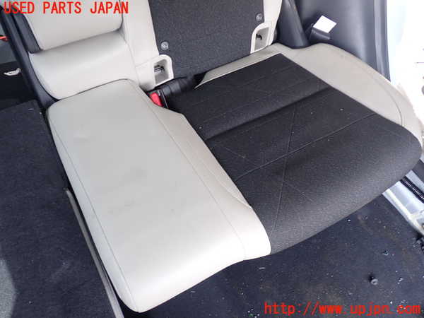 1UPJ-9228977175]ヴェゼル ハイブリッド(e：HEV)(RV5)左2列目シート 中古_3