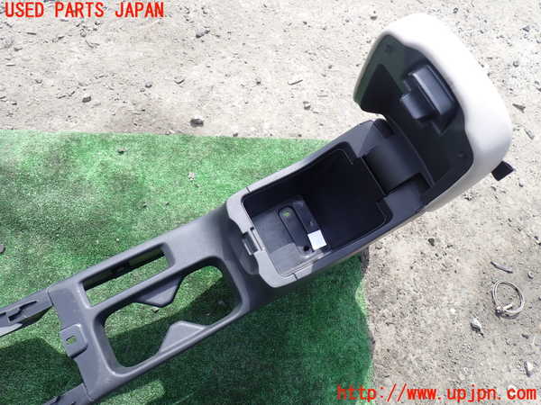 1UPJ-9228977540]ヴェゼル ハイブリッド(e：HEV)(RV5)センターコンソール 中古_2
