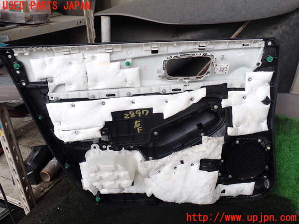 1UPJ-9228971234]ヴェゼル ハイブリッド(e：HEV)(RV5)右前ドア内張り 中古_5
