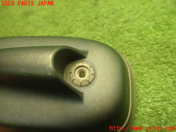 1UPJ-9228986550]BMW ミニ(MINI)クーパーD F55(XT15)アンテナ (土台のみ) 中古_4