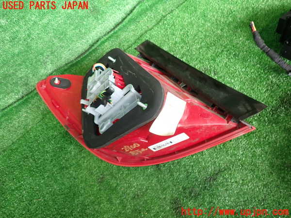 2UPJ-9229001530]ベンツ C200 ステーションワゴン(204248)右テールランプ 中古_3