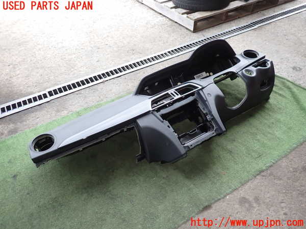 2UPJ-9229007505]ベンツ C200 ステーションワゴン(204248)ダッシュボード 中古_4