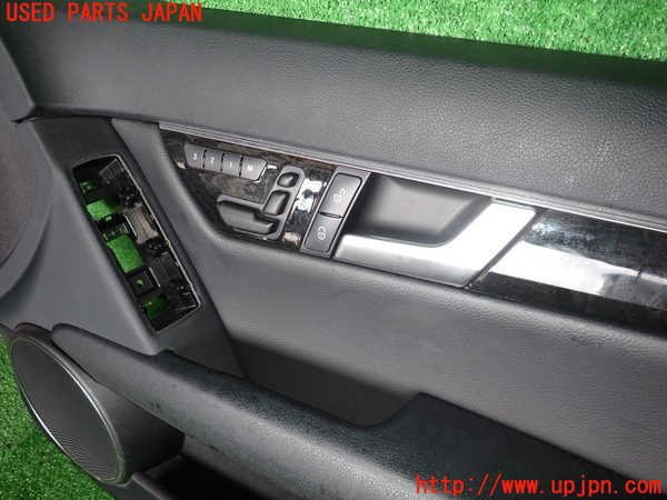 2UPJ-9229001234]ベンツ C200 ステーションワゴン(204248)右前ドア内張り 中古_2