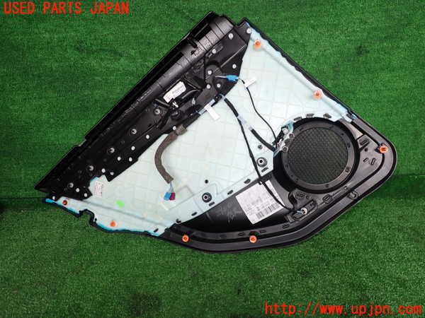 2UPJ-9229001294]ベンツ C200 ステーションワゴン(204248)右後ドア内張り 中古_3