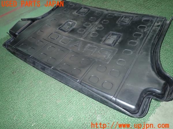 3UPJ=9229020634]ランクルプラド(KDJ95W)後期 純正 ラゲッジトレイ ラゲッジマット 中古_5