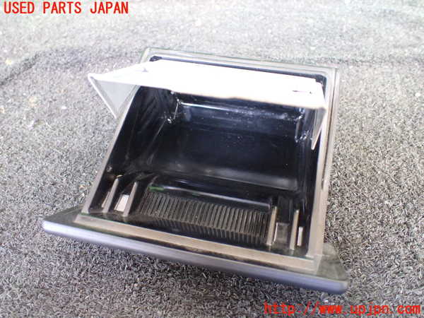 1UPJ-9229027821]ランクルプラド(KDJ95W)灰皿1 中古_2