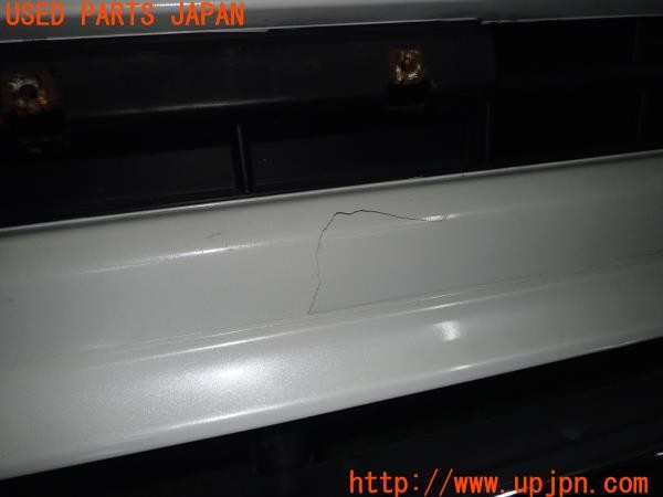 3UPJ=9229030048]ランドクルーザー100(UZJ100W)中期 純正 フロントバンパー 中古_2