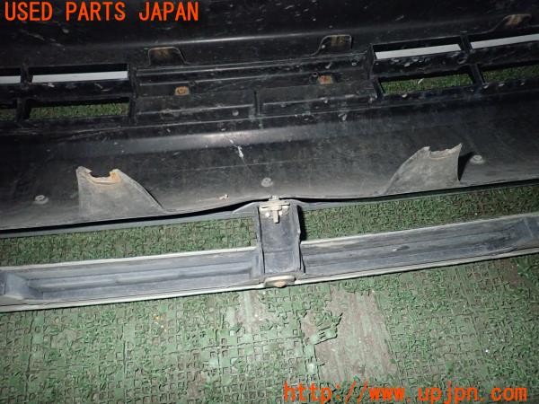 3UPJ=9229030048]ランドクルーザー100(UZJ100W)中期 純正 フロントバンパー 中古_5