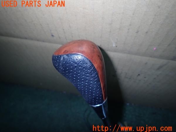 3UPJ=9229030205]ランドクルーザー100(UZJ100W)中期 シグナス純正 流用? シフトレバー シフトパネル 中古_3