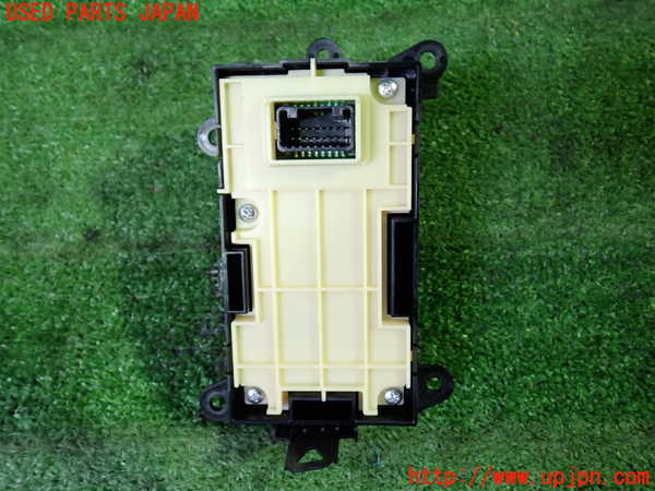 1UPJ-9229076307]レクサス・RC300h(AVC10)スイッチ2(走行モード 横滑り防止OFF等) 中古_2