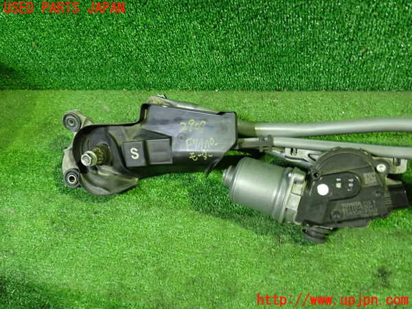 1UPJ-9229076770]レクサス・RC300h(AVC10)フロントワイパーモーター 中古_3