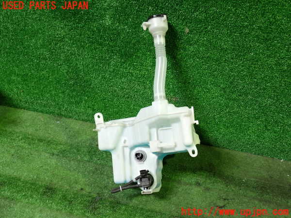 1UPJ-9229076791]レクサス・RC300h(AVC10)ウォッシャータンク1 中古_3