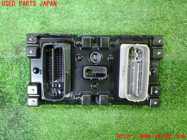 1UPJ-9229076125]レクサス・RC300h(AVC10)ABSコンピューター 中古_2