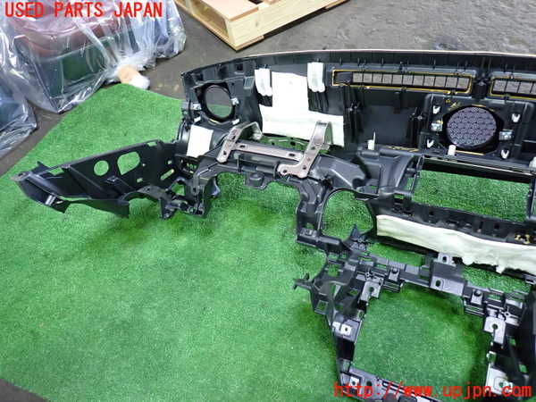 1UPJ-9229077505]レクサス・RC300h(AVC10)ダッシュボード 中古_5