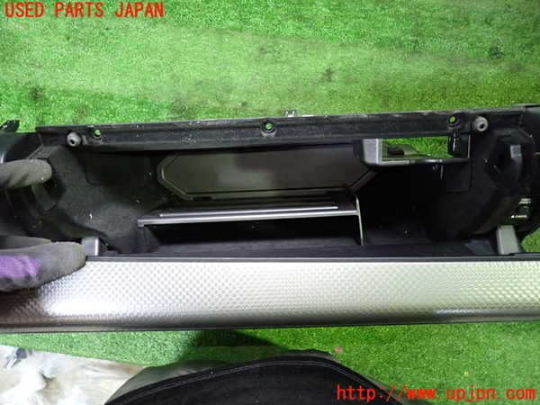 1UPJ-9229077516]レクサス・RC300h(AVC10)グローブボックス1 中古_2