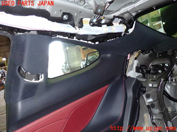 1UPJ-9229077675]レクサス・RC300h(AVC10)右リアピラートリム 中古_2