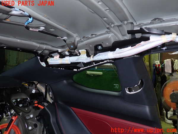 1UPJ-9229077680]レクサス・RC300h(AVC10)左リアピラートリム 中古_2