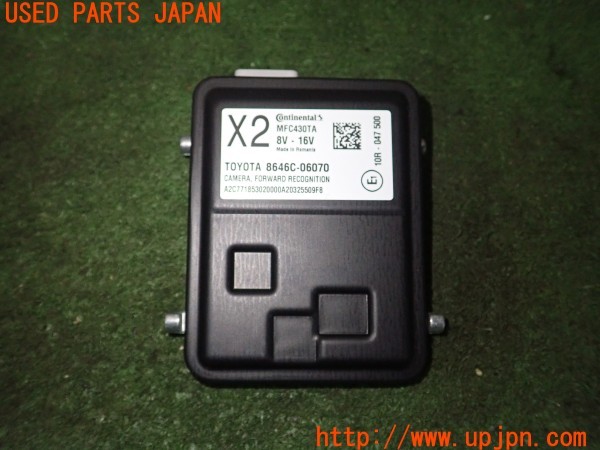 3UPJ=9229080560]カムリ ハイブリッド WS(AXVH70)純正 8646C-06070 フロントカメラ 中古_3