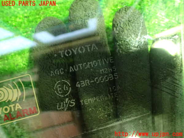1UPJ-9229081268]カムリハイブリッド(AXVH70)左前ドアガラス 中古 AGC M2H5 43R-00035_2