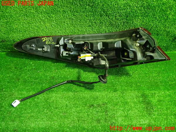 1UPJ-9229081530]カムリハイブリッド(AXVH70)右テールランプ 中古_3