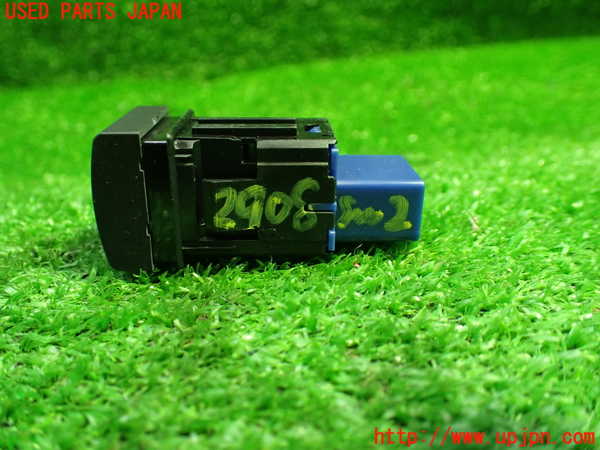 1UPJ-9229086307]カムリハイブリッド(AXVH70)スイッチ2(横滑り防止OFF) 中古_3