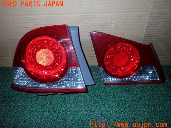 3UPJ=9229100547]シビック タイプR(FD2)前期 純正 テールランプ フィニッシャー付き 中古_2