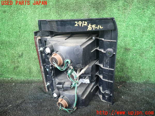 1UPJ-9229121530]デリカD：5(CV2W)右テールランプ 中古_2