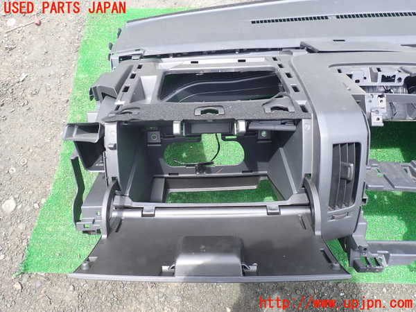 1UPJ-9229127505]デリカD：5(CV2W)ダッシュボード 中古_3