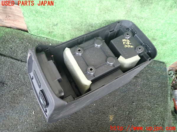 1UPJ-9229127540]デリカD：5(CV2W)センターコンソール 中古_4
