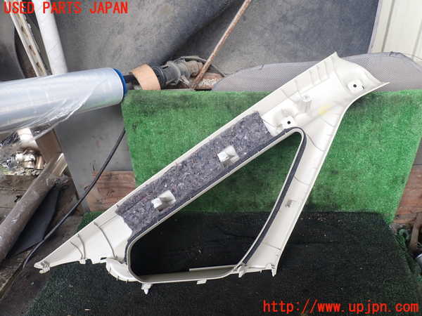 1UPJ-9229127660]デリカD：5(CV2W)左フロントピラートリム 中古_3