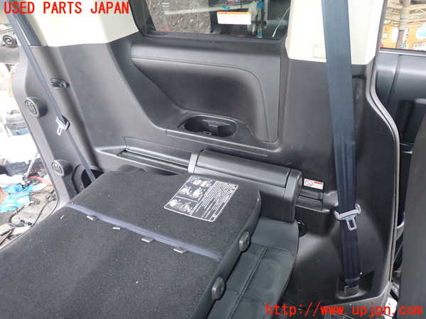 1UPJ-9229127680]デリカD：5(CV2W)左リアピラートリム 中古_4