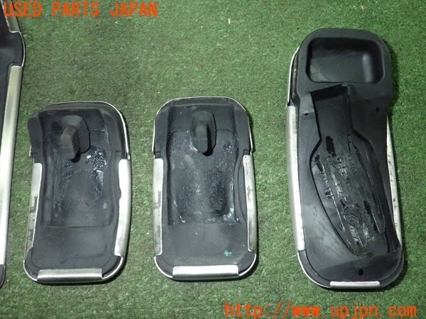 3UPJ=9229130630]アバルト 695 エッセエッセ(型式不明)純正 LS393136 ペダルカバー 左運転席側 マニュアル用 MT 中古_4