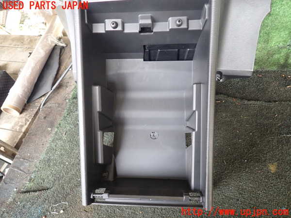 1UPJ-9229147549]デリカD：5(CV1W)コンソール 中古_3