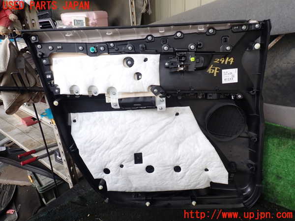 1UPJ-9229141234]デリカD：5(CV1W)右前ドア内張り 中古_4