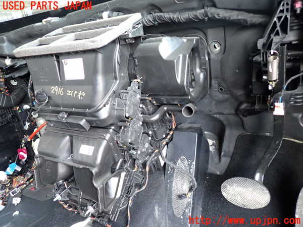 2UPJ-9229166081]BMW ミニ(MINI)クーパー(XM15)エバポレーター1 中古_2
