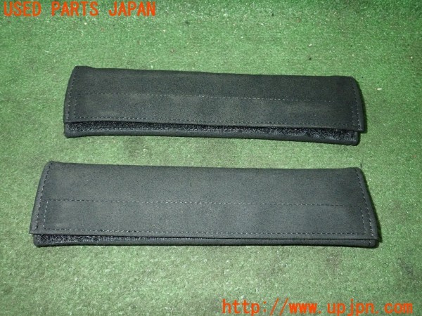 3UPJ=9229170001]ポルシェ マカン ターボ(95BCTL 95B型)社外 シートベルトパッド 中古_4