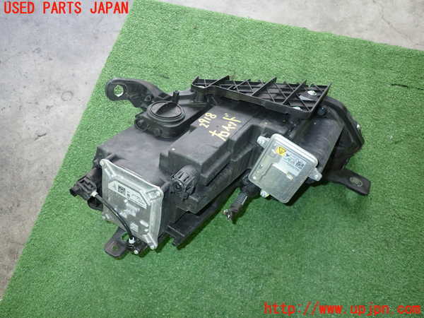 2UPJ-9229181130]マセラティ・ギブリ(MG30C)右ヘッドライト HID 中古_2