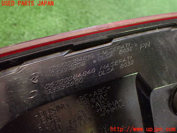 2UPJ-9229181530]マセラティ・ギブリ(MG30C)右テールランプ 中古_3