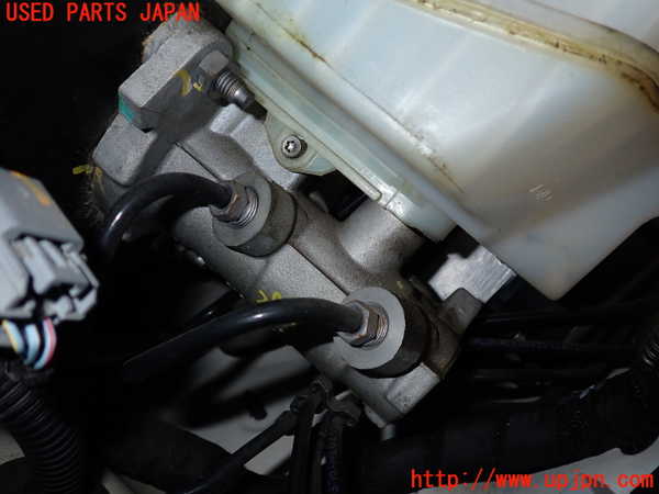 2UPJ-9229184050]マセラティ・ギブリ(MG30C)ブレーキマスターシリンダー 中古_2