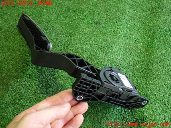 2UPJ-9229186382]マセラティ・ギブリ(MG30C)センサー2 中古_2