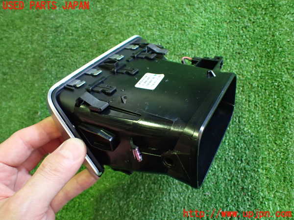 2UPJ-9229187528]マセラティ・ギブリ(MG30C)エアコン吹き出し口3 (左) ジャンク品 中古_3