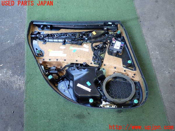2UPJ-9229181294]マセラティ・ギブリ(MG30C)右後ドア内張り 中古_5