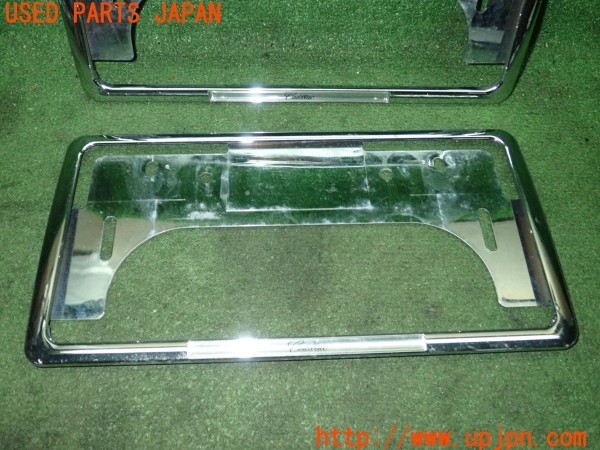 3UPJ=9229200001]キャデラック CTS スポーツセダン(X322B)純正 G0730028 クロームナンバープレートフレーム 2017年モデル 中古_3
