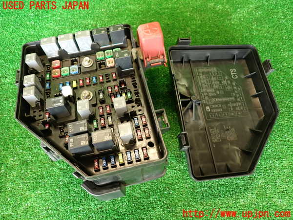 2UPJ-9229206741]キャデラック・CTS スポーツセダン(X322B)ヒューズボックス1 (左ハンドル) 中古_3